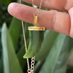 High quality natural spinach green nephrite jade pendant and gold tone chain